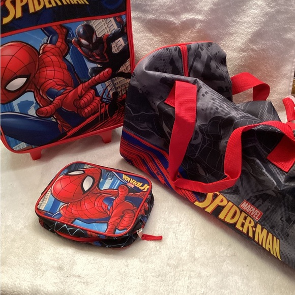 Spider-Man Travel Set in Red and Blue - Picture 1 of 5